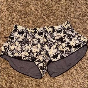 Lululemon reversible shorts size 4